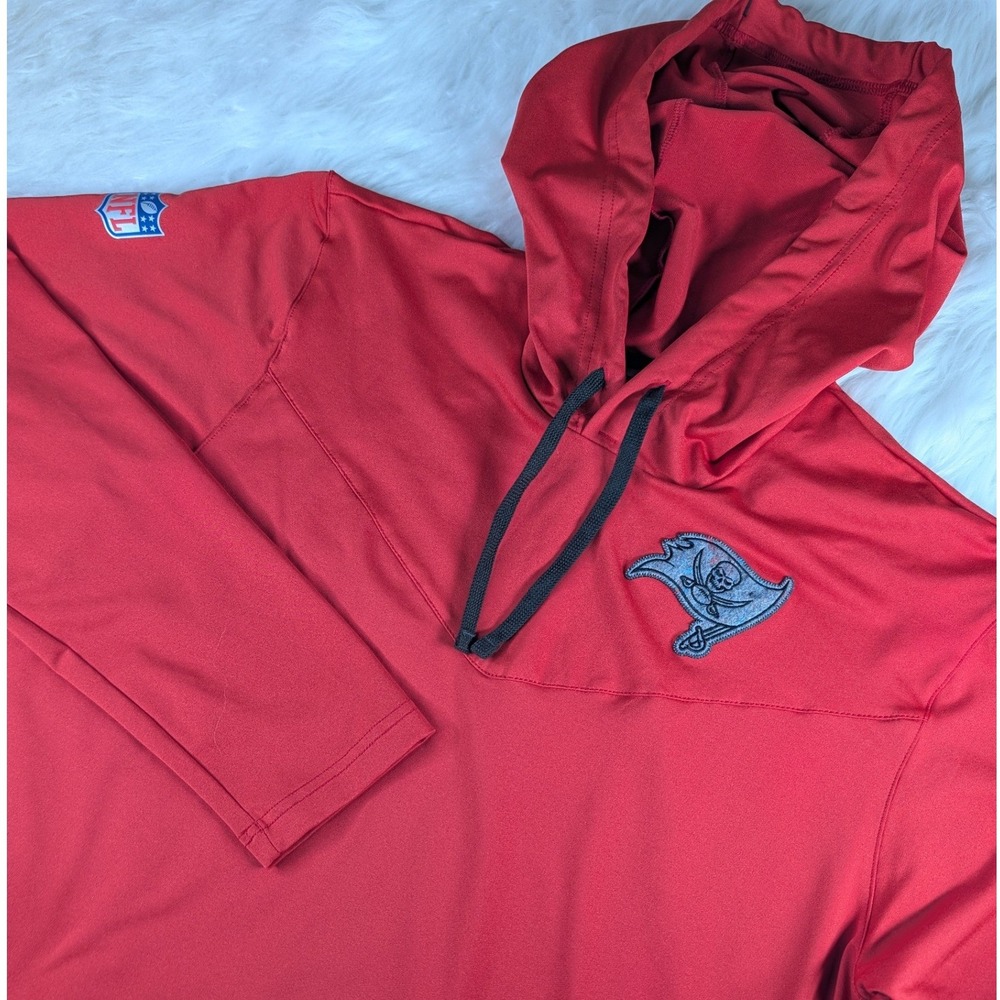 Nike Tampa Bay Buccaneers Hoodie Mens Medium Red Dri-FIT NFL NS42-11ZM-86365
